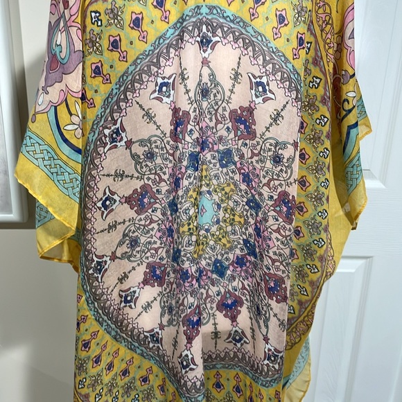 Woven heart yellow kimono cover up - Picture 5 of 6